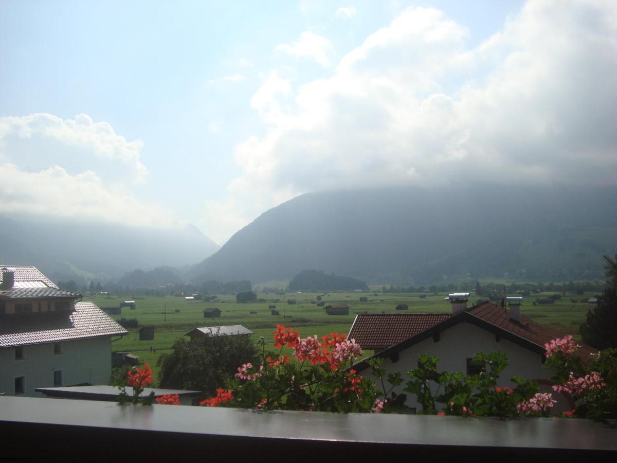 Gästehaus Alpenstern Ehrwald Zimmer foto